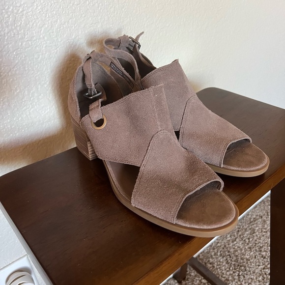 Koolaburra by Ugg Womens Kaiah Block Heel Sandals Women's Ortholite - Picture 4 of 12